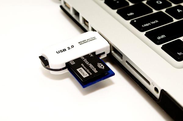 USB 2.0 480 Mbps MicroSDHC SD SDXC UHS-I Memory Card Reader 32in1