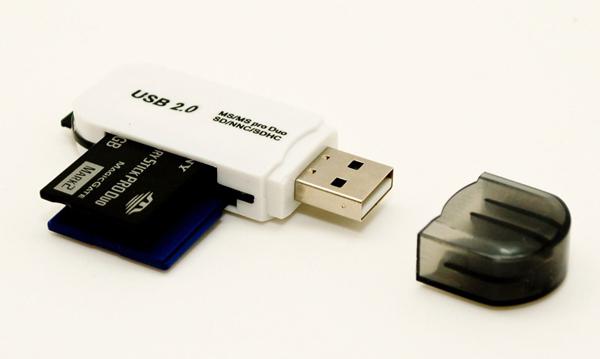 USB 2.0 480 Mbps MicroSDHC SD SDXC UHS-I Memory Card Reader 32in1