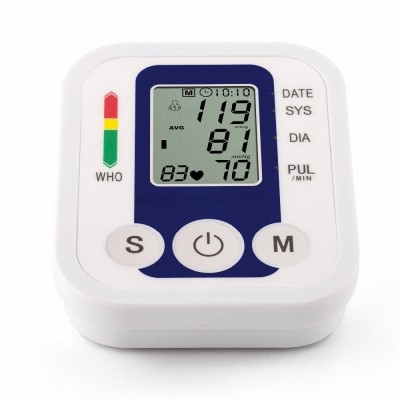 Digitális automata vérnyomásmérő WHO skálával, felkaros